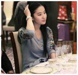 娱乐圈吃瓜博主女孩视频,吃瓜博主女孩带你探秘幕后真相